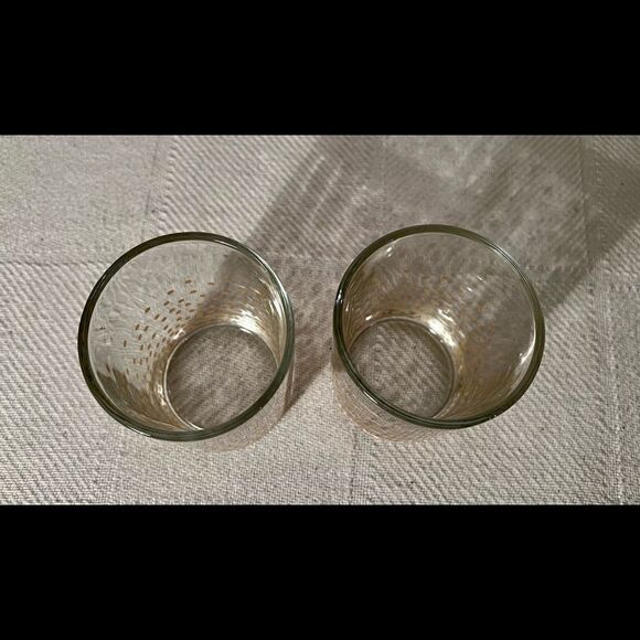 Set Of 2 MCM Cool Cocktail Glasses W Gold Dots TMD Holdings. Beautiful Glassware - Picture 5 of 6